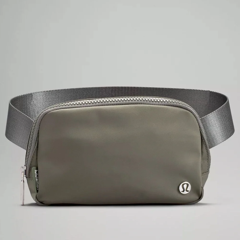 🌿NWT Lululemon Everywhere Belt Bag - Picture 1 of 5